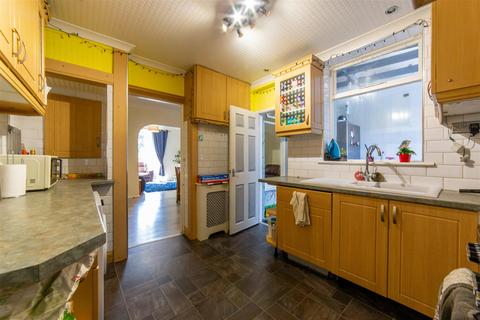 2 Daisy View, Cwmfields, Pontypool, NP4 5JX
