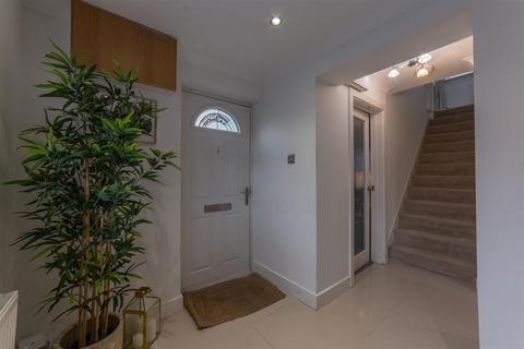 28 Brynwern, Pontypool, NP4 6HF