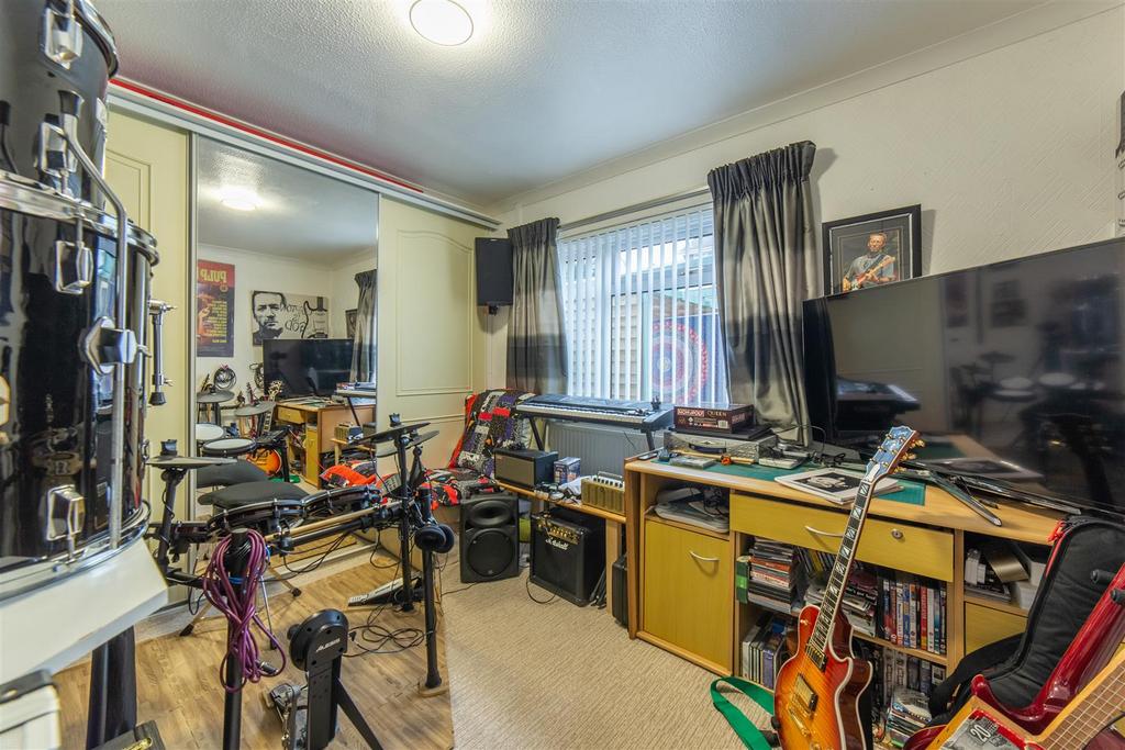98 Golf Road-18.jpg