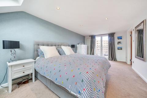 91 Gloucester Road, Kingston Upon Thames, KT1 3QW