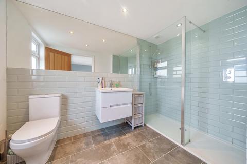 91 Gloucester Road, Kingston Upon Thames, KT1 3QW
