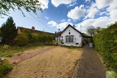 2 bedroom bungalow for sale, Mill Lane, Yateley, Hampshire, GU46