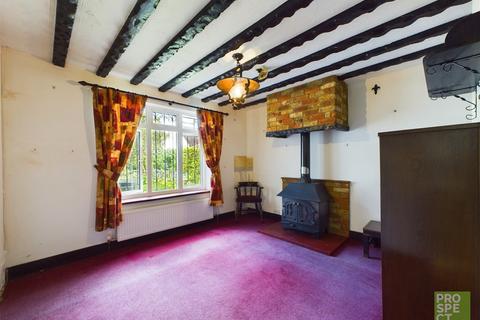 2 bedroom bungalow for sale, Mill Lane, Yateley, Hampshire, GU46