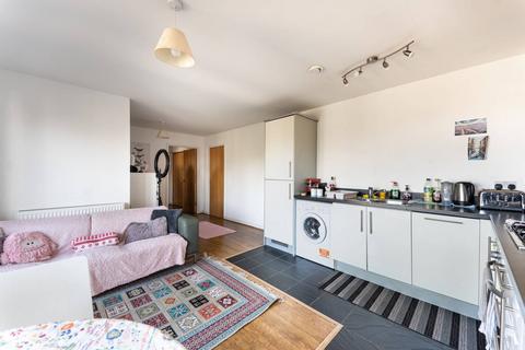 2 bedroom flat to rent, Northolt Road, South Harrow, Harrow, HA2