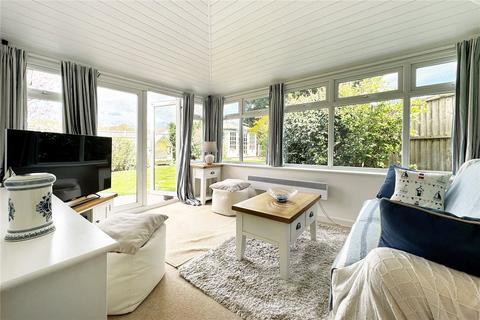 2 bedroom bungalow for sale, Furzefield Close, Angmering, Littlehampton, West Sussex