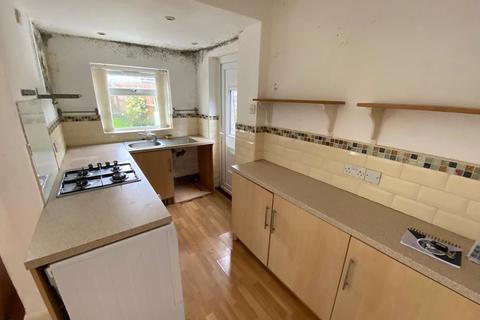 3 bedroom semi-detached house for sale, Atherley Grove, Chadderton, Oldham, OL9