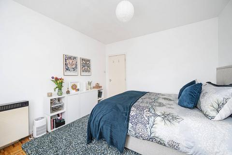 1 bedroom flat for sale, Wilmot Street, Bethnal Green, London, E2