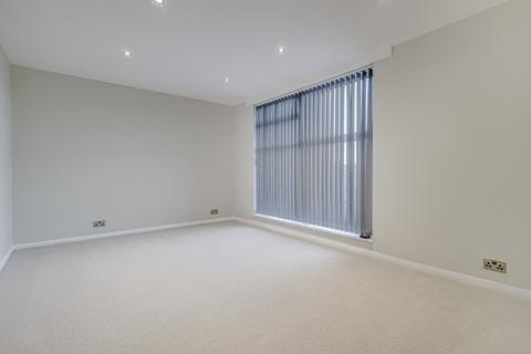 2 bedroom apartment for sale, Rayleigh Road, Leigh-on-sea, SS9