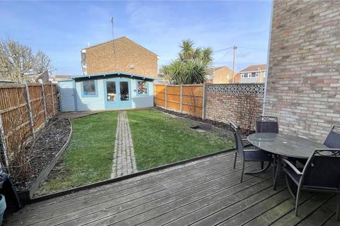 3 bedroom terraced house for sale, Coronation Avenue, East Tilbury, Essex, RM18