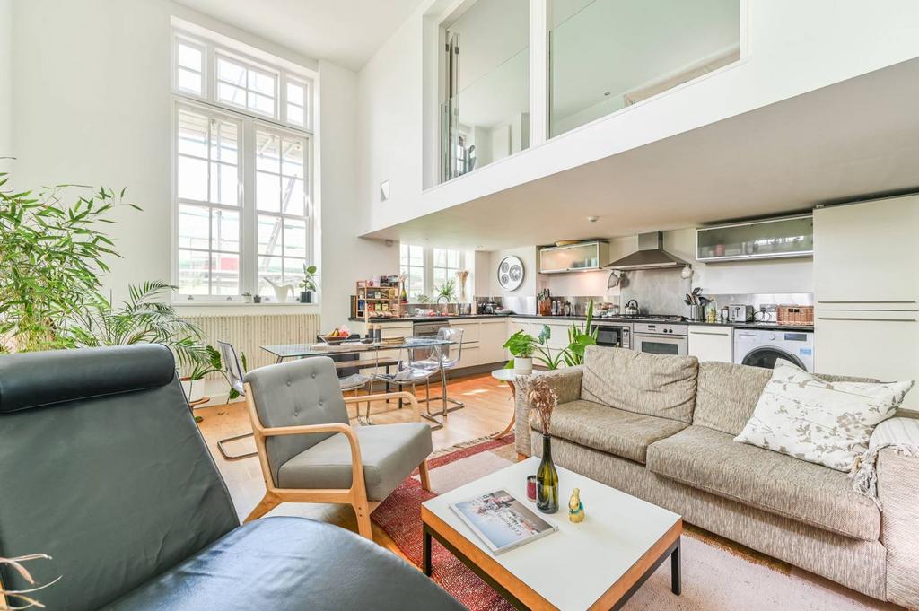 Lawn Lane, Vauxhall, London, SW8 3 bed flat for sale £875,000