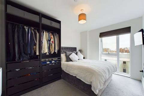 2 bedroom apartment for sale, Greenwich High Road, London