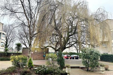 27 Bloomsbury Close, London, W5 3SE