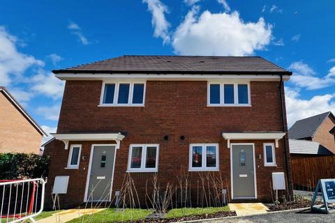 2 bedroom semi-detached house to rent, Drake Gardens, Perrybrook, GL3
