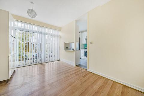 3 bedroom terraced house for sale, The Hall, Foxes Dale, London