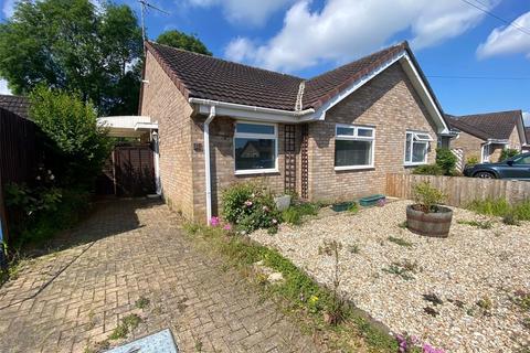 2 bedroom bungalow for sale, Briar Lawn, Abbeydale, Gloucester, Gloucestershire, GL4