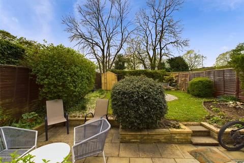 18 Briar Lawn, Abbeydale, Gloucester, GL4 5YU
