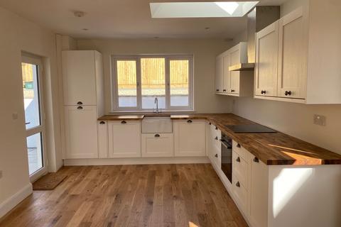 21 Manor Way, Neath, SA11 2TR