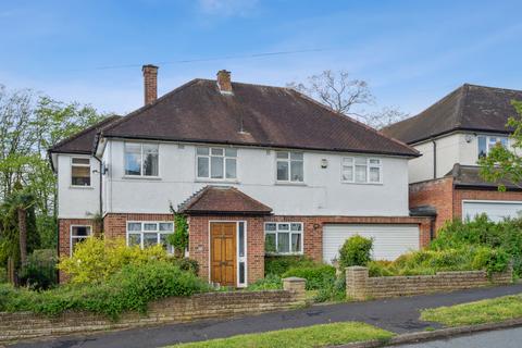 4 bedroom detached house for sale, Beacon Way, Rickmansworth, WD3