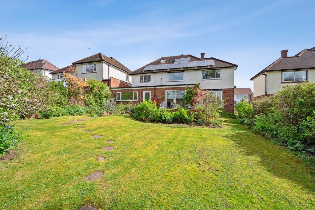 Beacon Way, Rickmansworth, WD3 4 bed detached house for sale £1,250,000