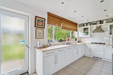 90 Beacon Way, Rickmansworth, WD3 7PD