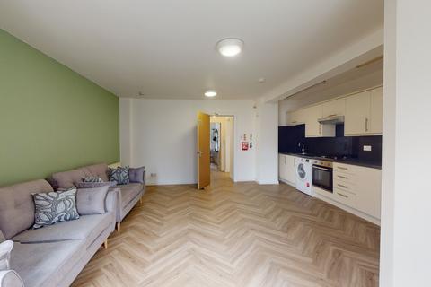 4 bedroom flat to rent, Leeds LS6