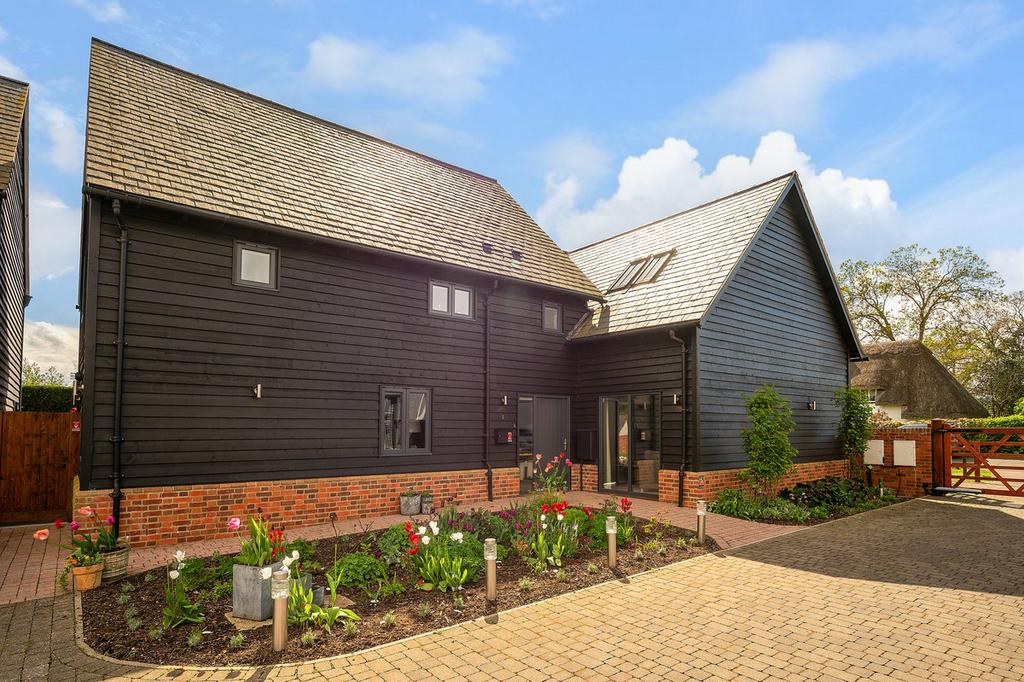 Church Farm Court Roxton, Bedford... 4 bed detached house for sale £