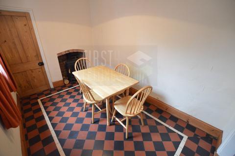 3 bedroom terraced house to rent, Lytton Road, Leicester LE2