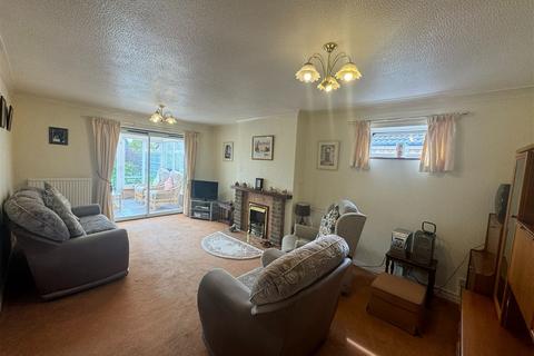 3 bedroom detached bungalow for sale, Leicester Grove, Grantham