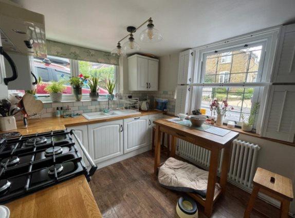 22 London Road, Farningham, Kent 1 bed house - £675 pcm (£156 pw)