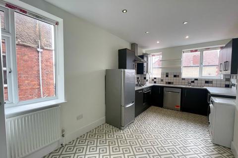 2 bedroom flat to rent, Westbury Park, Bristol BS6