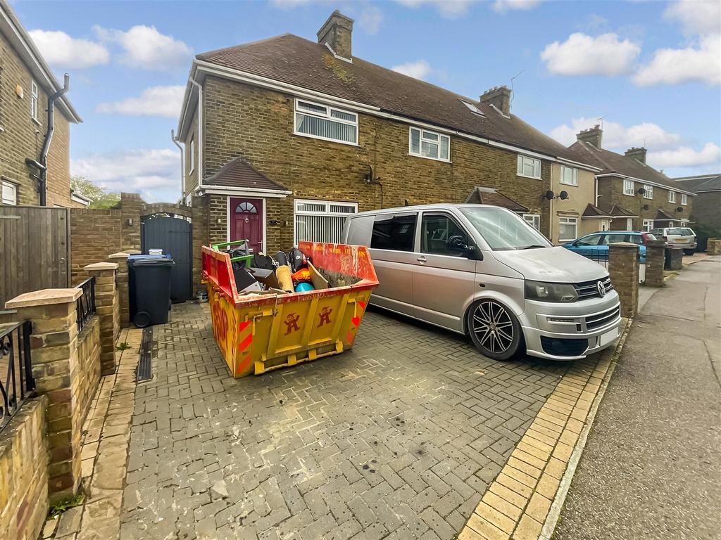 Westwood Road, Broadstairs, Kent 2 bed semidetached house for sale £