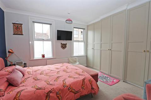 43 Sanderstead Road, South Croydon, CR2 0PE