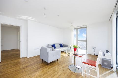 2 bedroom flat to rent, Waterside Heights, E16
