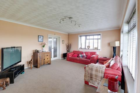 4 bedroom detached bungalow for sale, Holland Park, Newmarket CB8