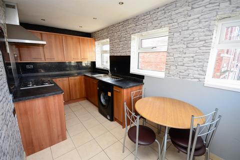 2 bedroom end of terrace house for sale, Chandos Street, Gateshead