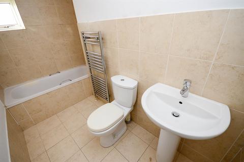 2 bedroom end of terrace house for sale, Chandos Street, Gateshead