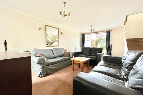 4 bedroom detached house to rent, Fraser Avenue, Caversham, Berkshire, RG4