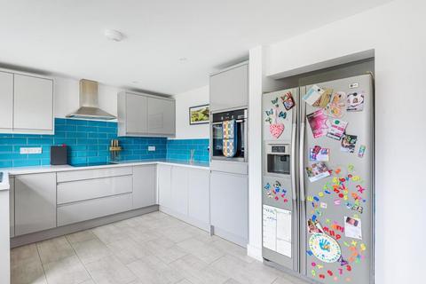 44 Greenfields, Kington, HR5 3AA