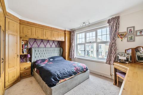 4 bedroom semi-detached house for sale, Claremont Road, Regents Park, Southampton, Hampshire, SO15