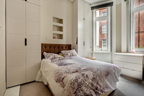 1 bedroom flat for sale, Pont Street, London
