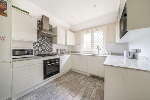 2 bedroom flat for sale, Eastbury Avenue,  Northwood,  HA6