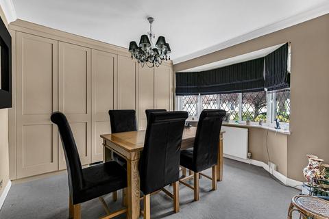 36 Brackendale, Potters Bar, EN6 2LU