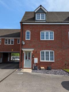 4 bedroom semi-detached house to rent, Sutton in Ashfield NG17