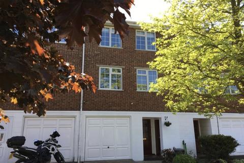 3 bedroom house to rent, Chelsfield , Kent ,