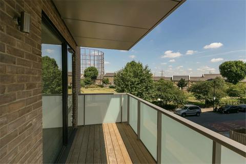 2 bedroom apartment to rent, Blair Street, London, E14