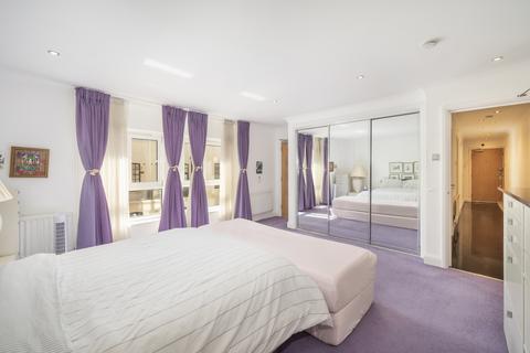 2 bedroom flat for sale, Springalls Wharf Apartments, 25 Bermondsey Wall West, London