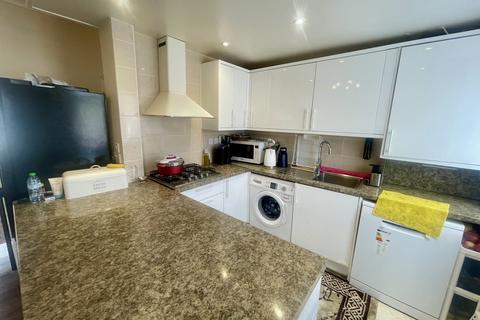 3 bedroom semi-detached house to rent, Marlow Road, Southall, Greater London, UB2