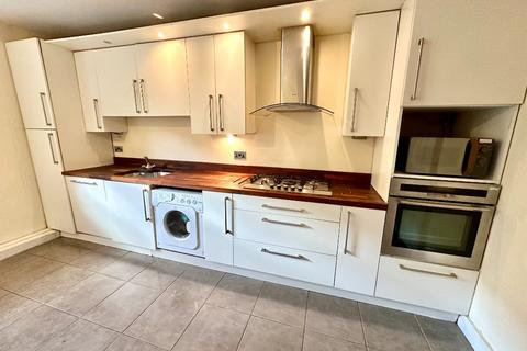 3 bedroom flat to rent, West Princes Street, Woodlands, Glasgow, G4