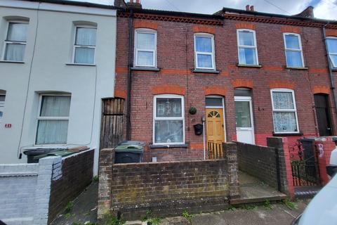 Luton - 2 bedroom terraced house for sale