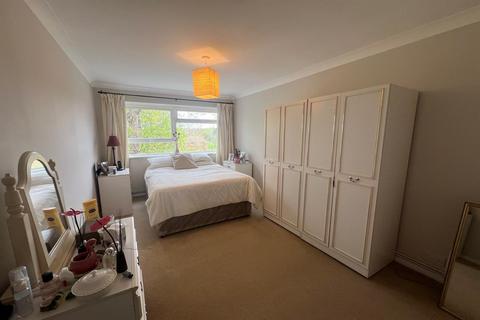 2 bedroom flat for sale, Bromley BR2